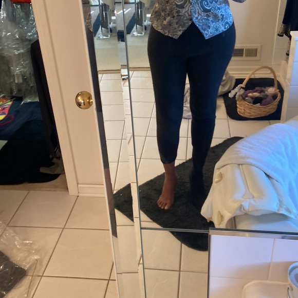 Genuine Cashmere Cropped Pants - Picture 8 of 15